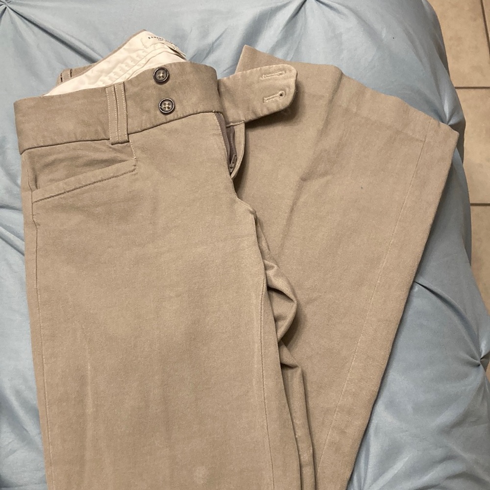 Banana Republic Khaki wide leg trousers. size 0 short.